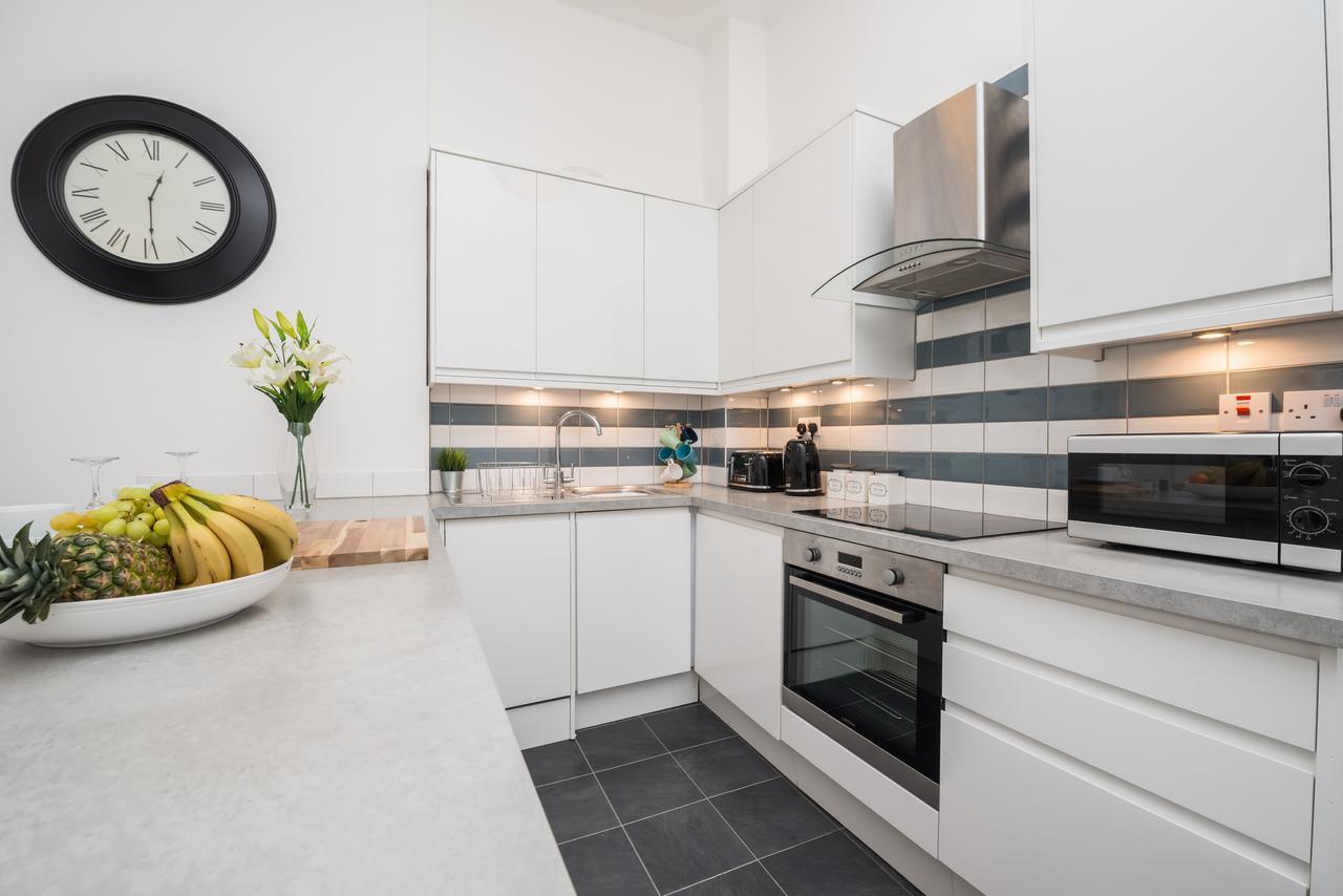 Sutherland Avenue Apartment London