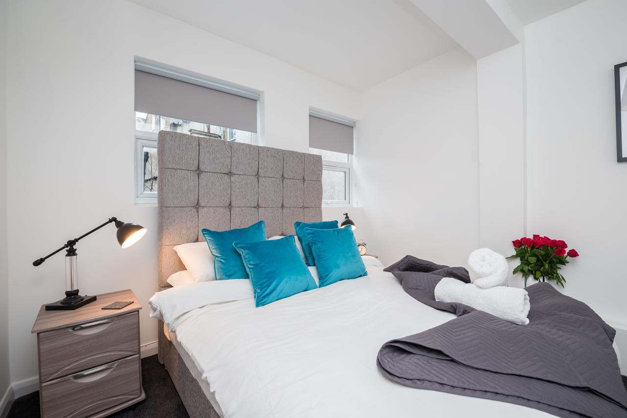 Sutherland Avenue Apartment